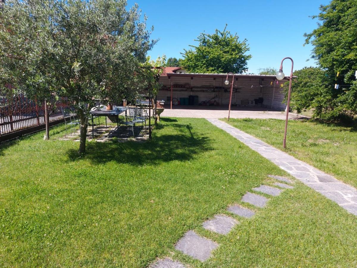 Bnbook Casa Dei Peschi - Lago Di Monate Cadrezzate المظهر الخارجي الصورة